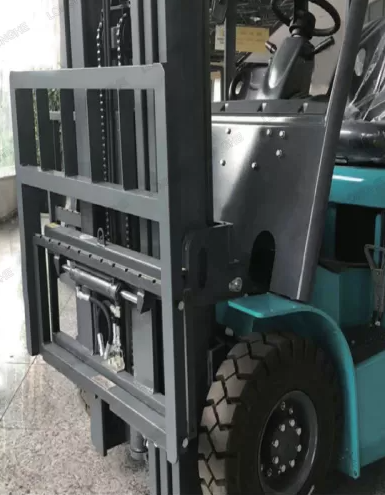 Advantages of a Forklift Truck Sideshifter
