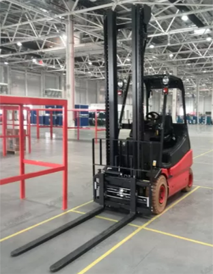 How Can I Choose the Correct Fork Positioner for My Lift Truck?